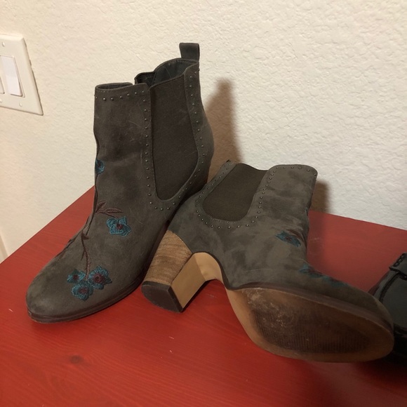 Khakhi green Suede bootie - Picture 3 of 4